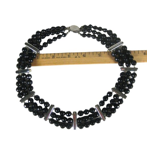 Black Plastic Beaded Collar Necklace 19 Inch Silvertone Vintage 50s Multi-Stran - Picture 3 of 8